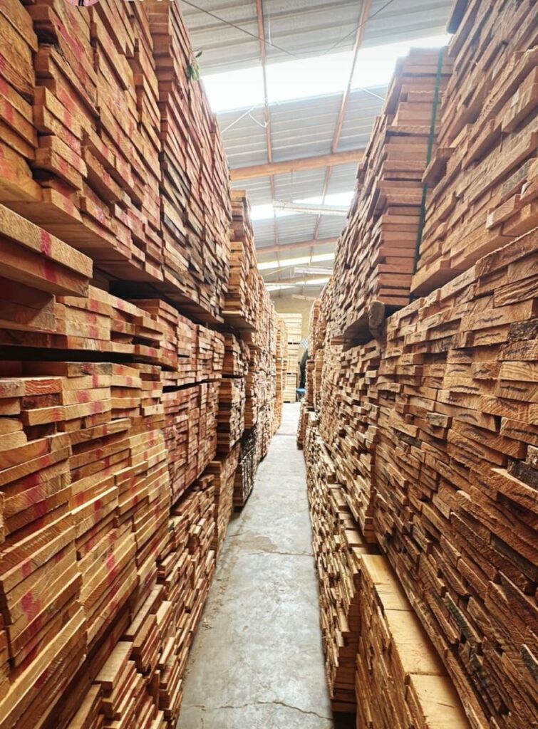 madera-pino-industrial-guadalajara.jpg